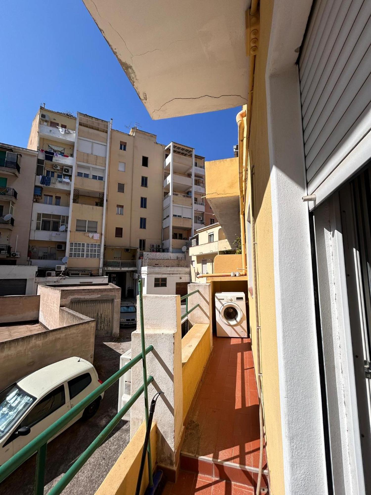 Appartamento Con Terrazzo Privato E Netflix Cagliari Eksteriør billede